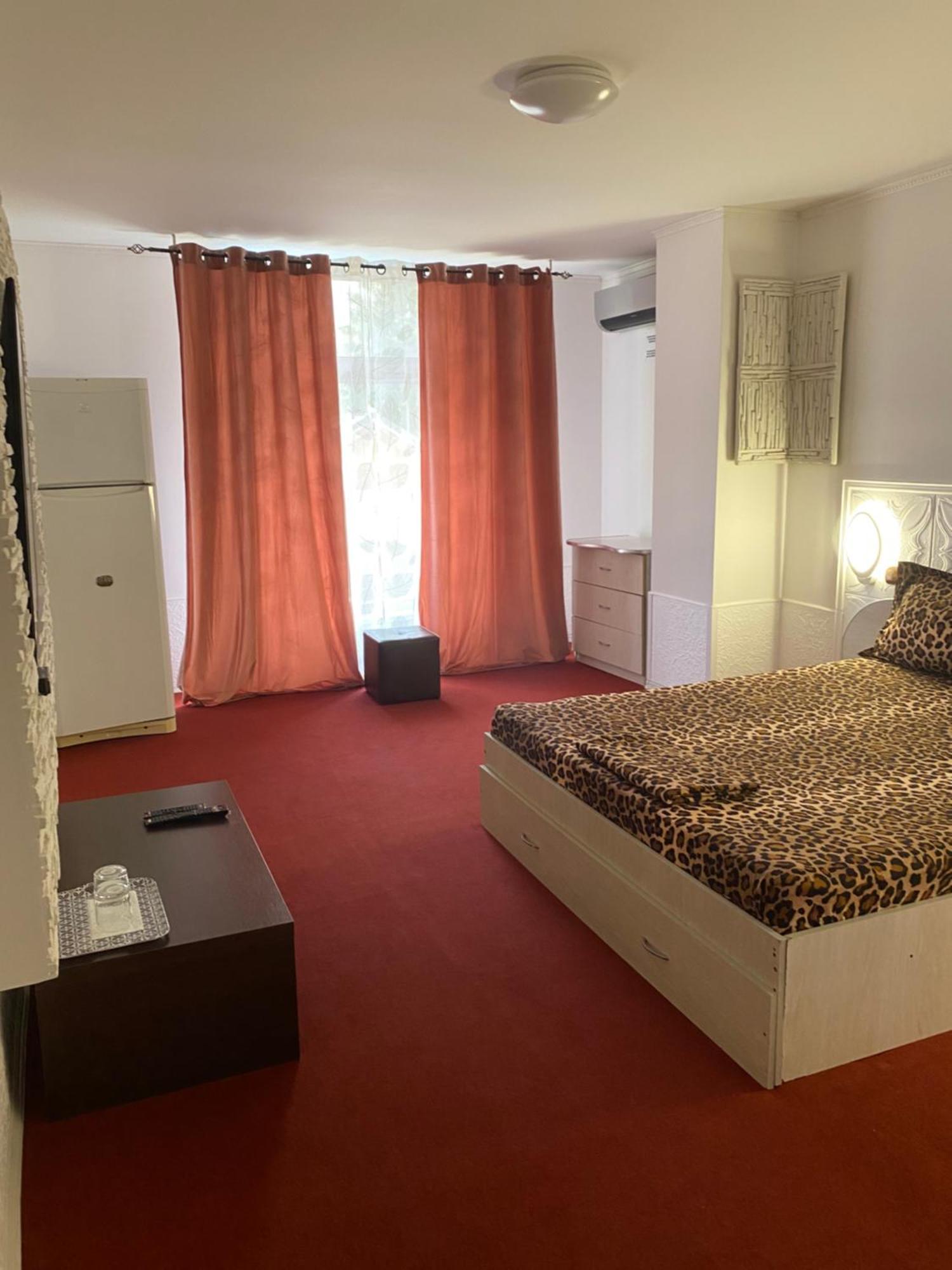 Karra Hotels Voluntari Luaran gambar